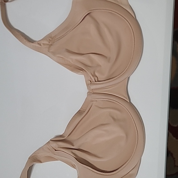 SKIMS Tan Underwire Bra size 34DDD - Picture 2 of 6